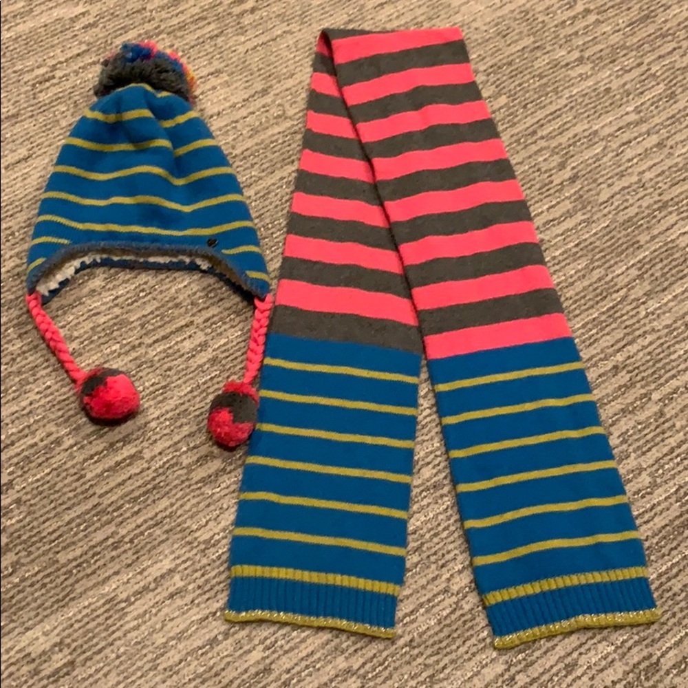 Juicy couture kids hat and scarf set